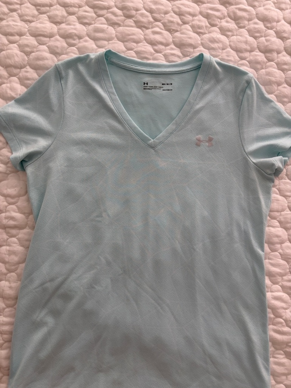 Under Armour Women’s Light Blue mosaic pattern V-Neck Performance Tee